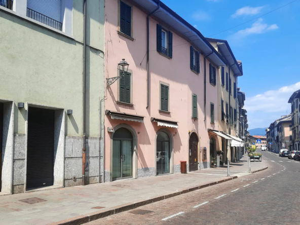 1065_I10-negozio-borgo-santa-caterina-1.8_20230704153419